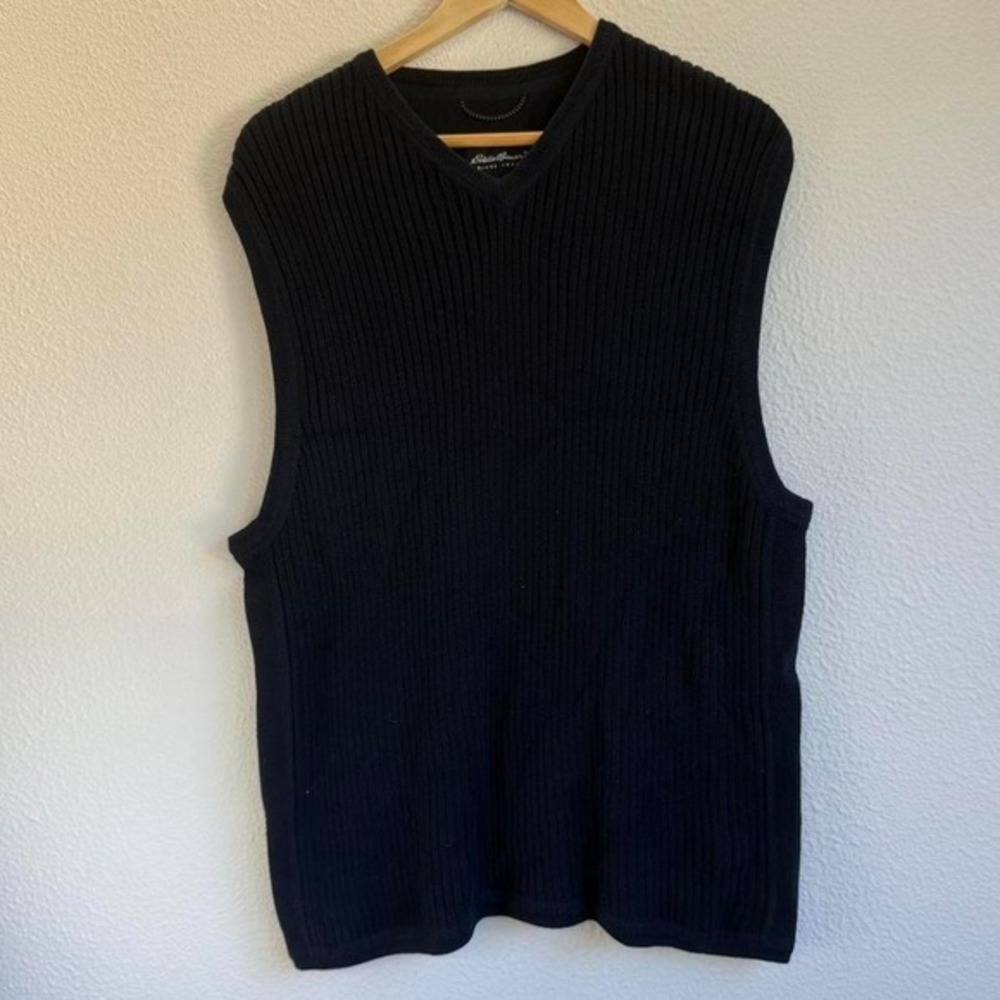 Eddie‎ Bauer black sweater vest 100% cotton material Excellent Size Large